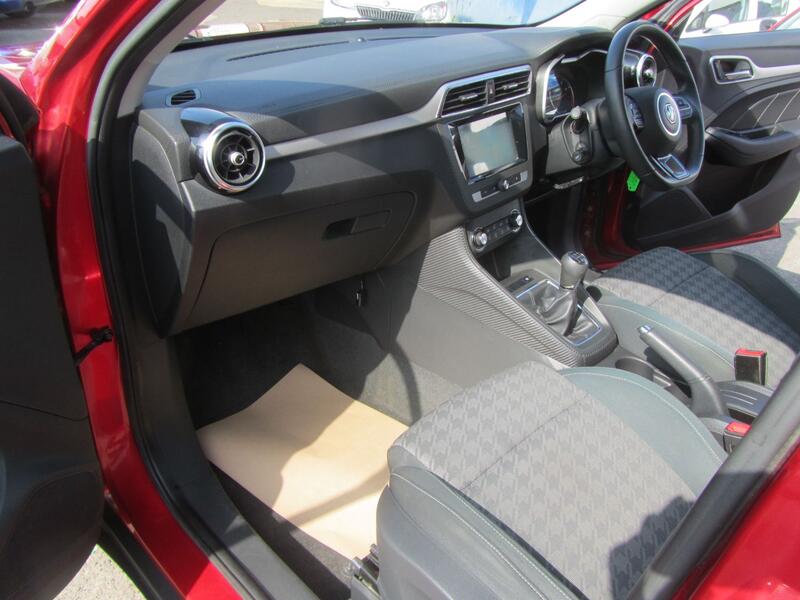 MG ZS