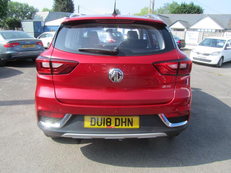 MG ZS