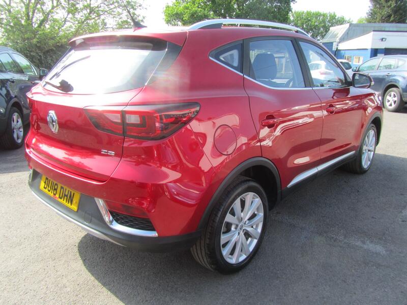 MG ZS