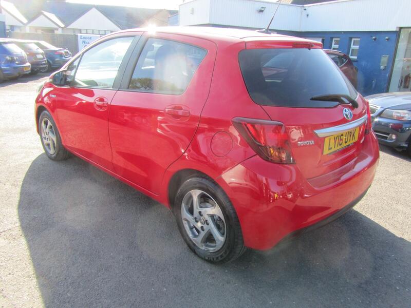 TOYOTA YARIS