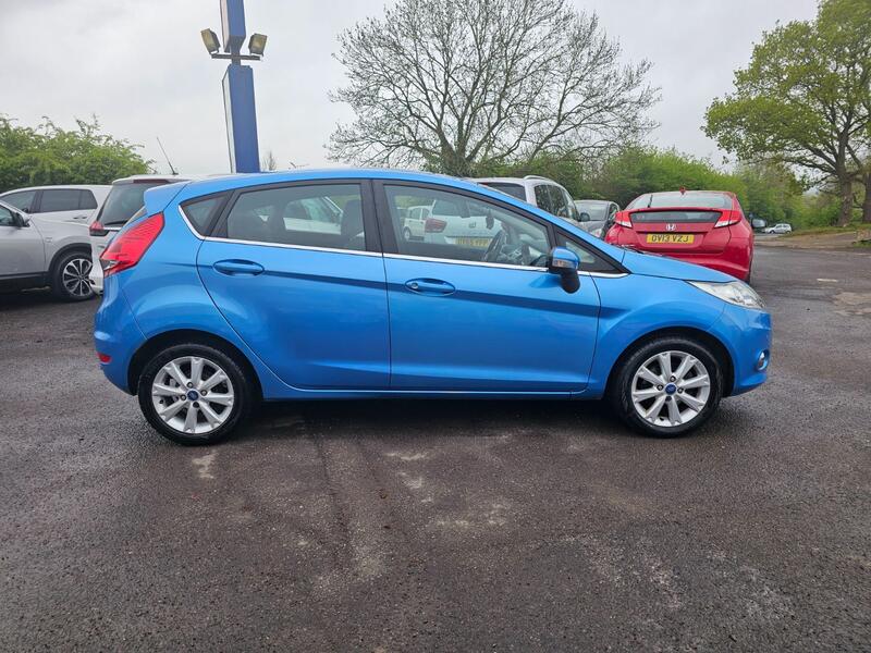 FORD FIESTA